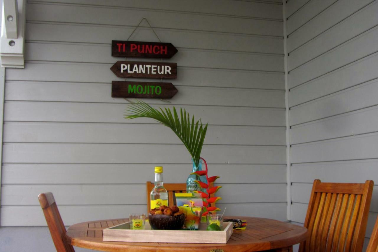 Or Bleu-Bungalow Volcan Soufriere-Vue Sur Mer Saint-Claude Exterior foto