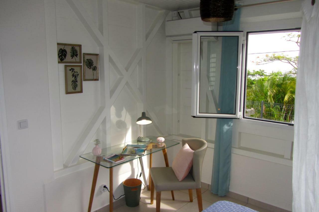 Or Bleu-Bungalow Volcan Soufriere-Vue Sur Mer Saint-Claude Exterior foto